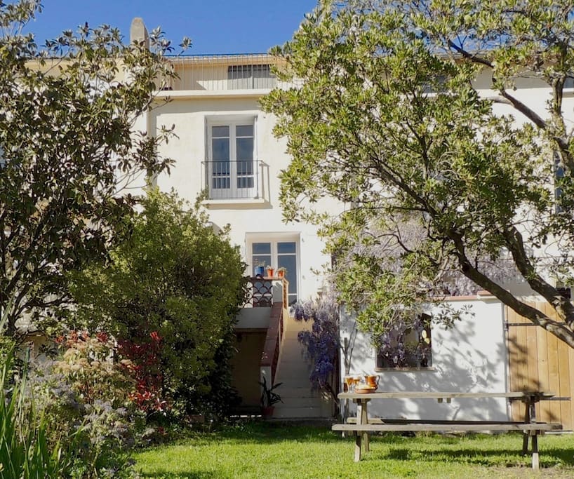 View from the garden to the lower and top terraces.