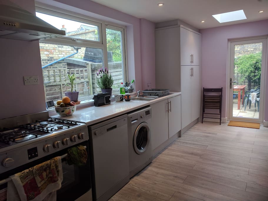 Brand new lovely kitchen