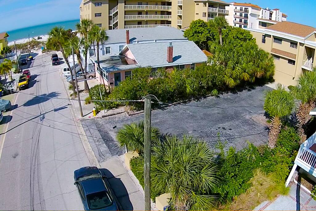 Just steps to the beach!!!
