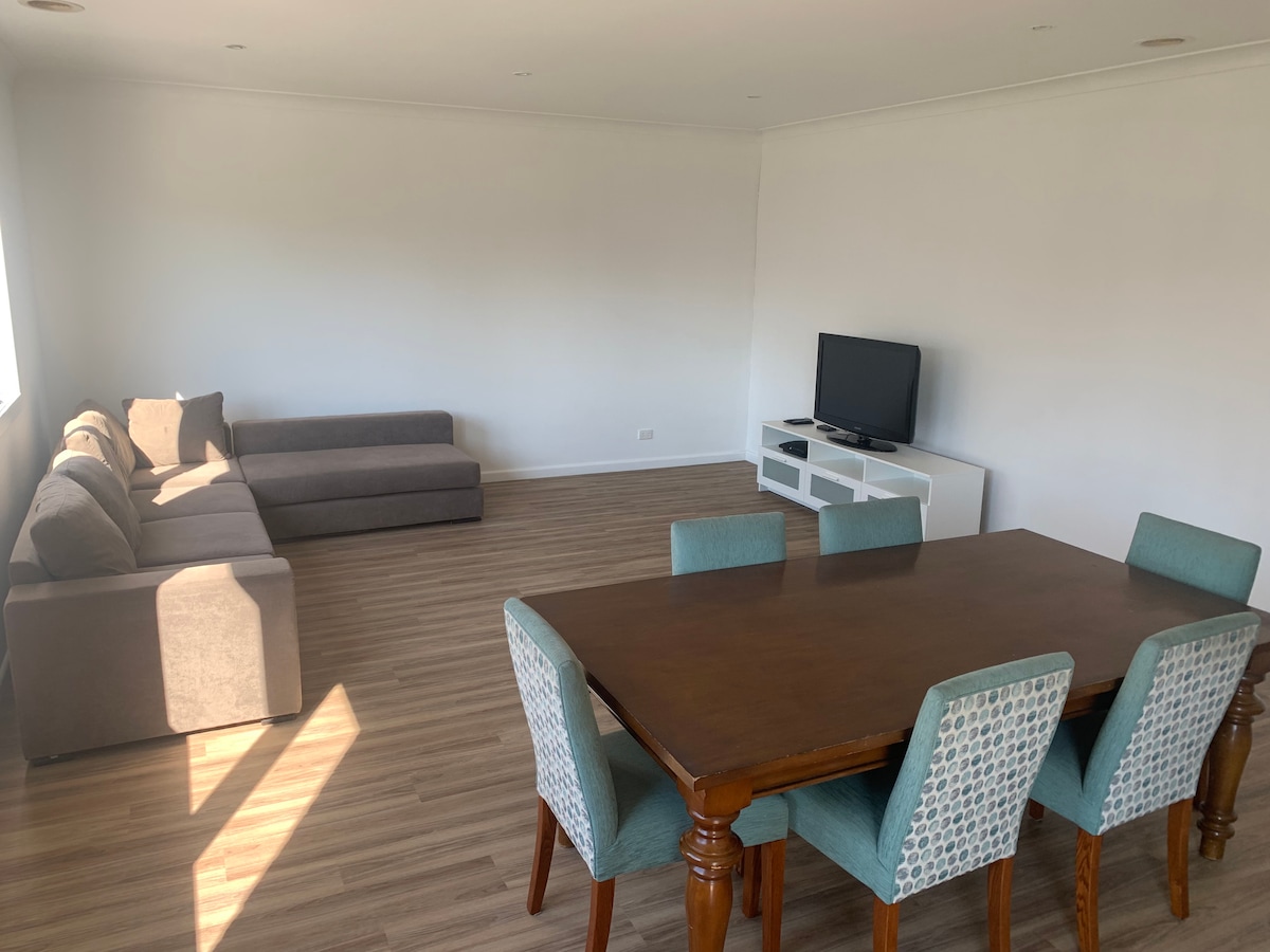 Popular Airbnb listing: Bright & Comfortable Family Holiday Home! in Portarlington