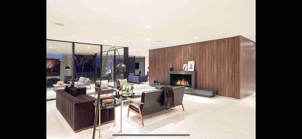 Private Bel Air Estate w/ Luxury Pool gallery image 4