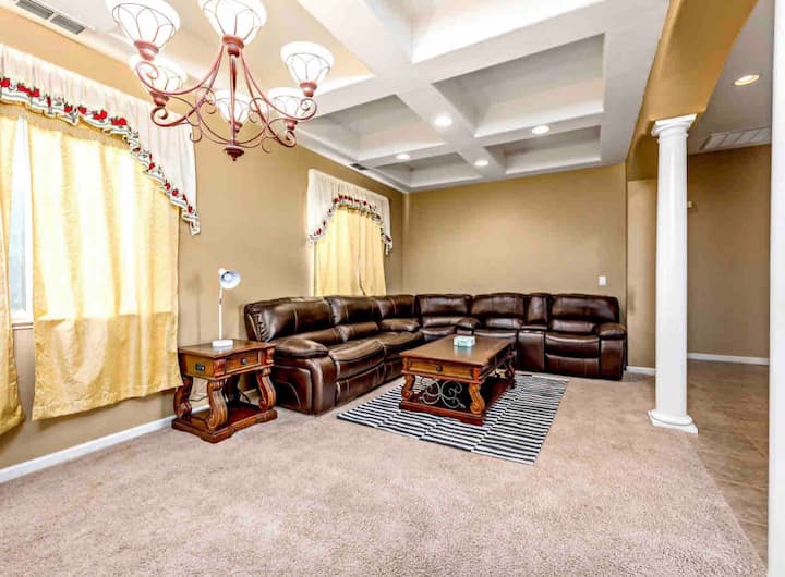 Spacious 4br Home Near Uc Merced - Merced