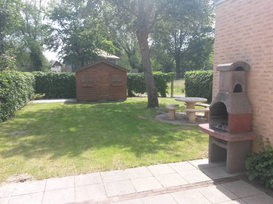 Jardin clos arboré