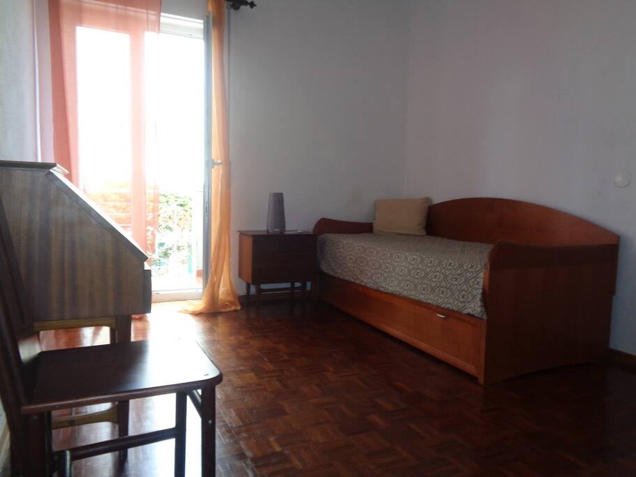 Bougainvillea room