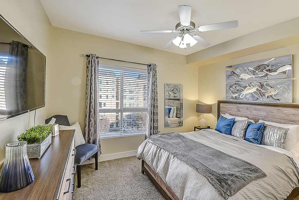 Queen Bedroom