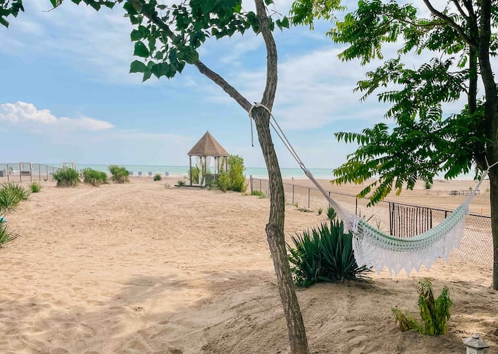 Newly renovated cottage on large private beach