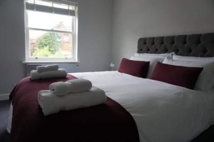 เตียงขนาดคิงไซส์ที่สะดวกสบาย