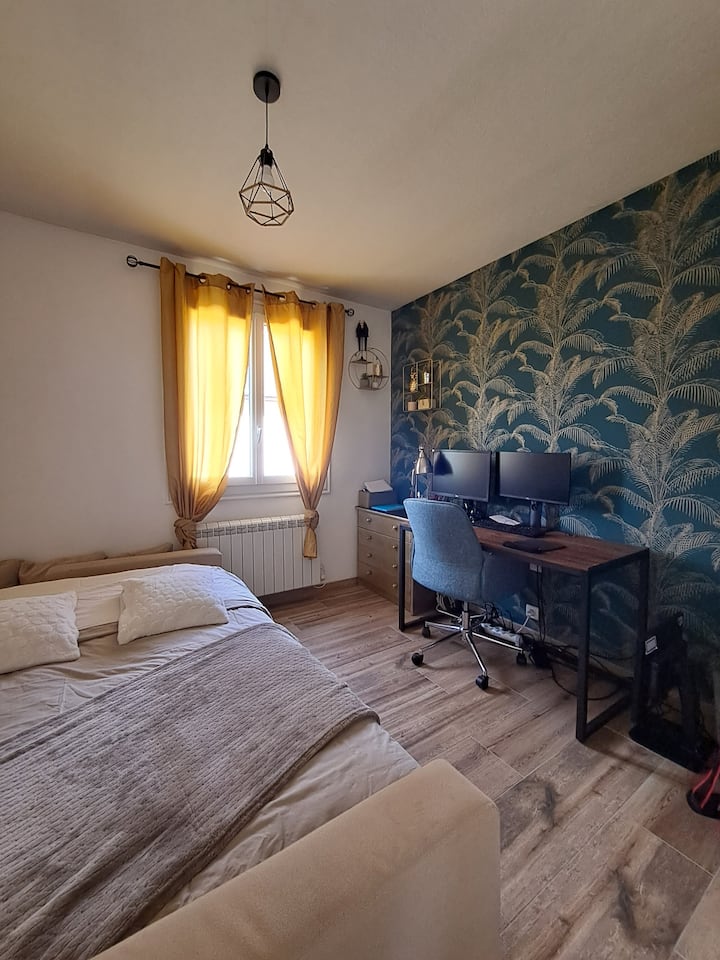 Dormitorio 2 
1 .ª planta 
Sofá cama 140 