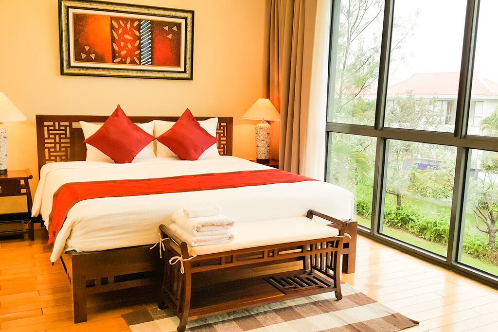 (1) Large Double Bed