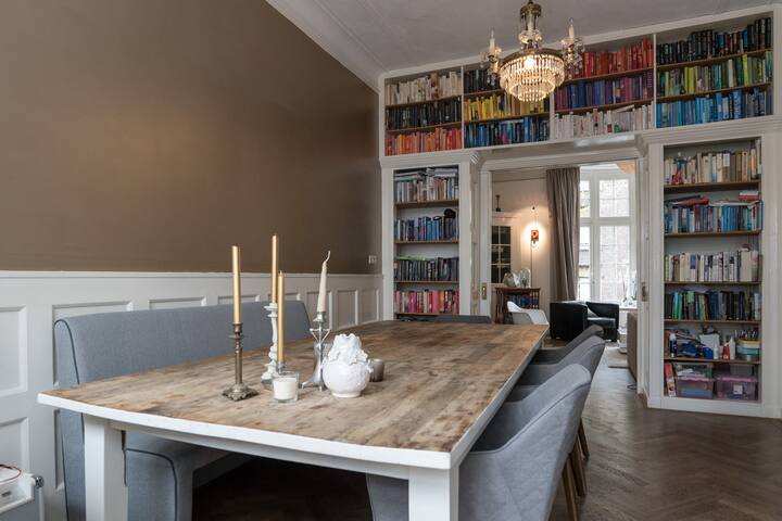 Luxury monumental 3 floor house gallery image 4