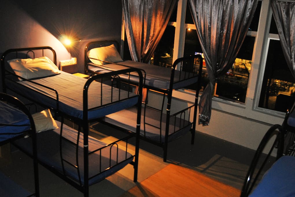 14 bed dorm with A/C