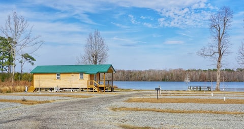 Greene's Pond Mini Cabin