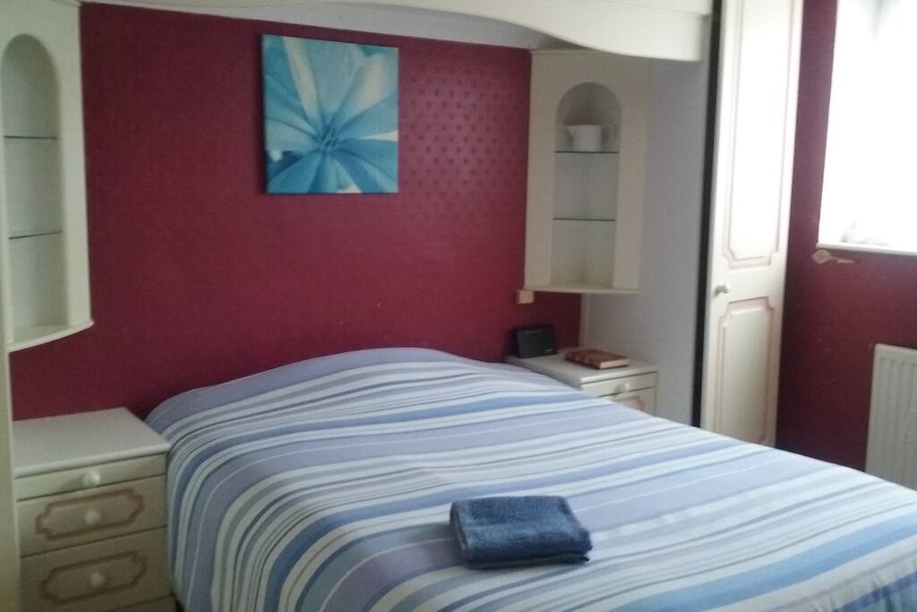 Room 1 with double bed