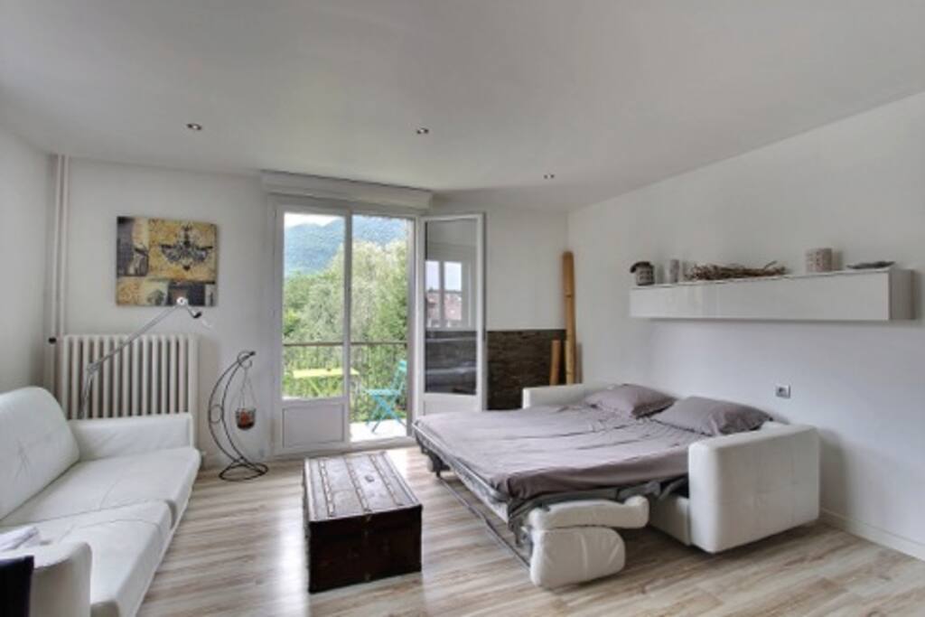 2 canapés-lit offrant 4 couchages