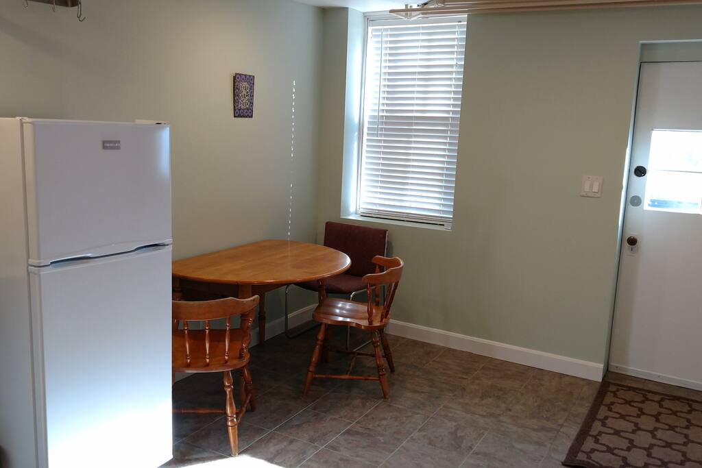 Eat-in kitchen!