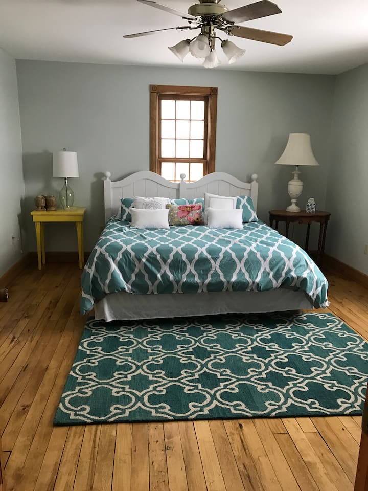 Izba s manželskou posteľou King na druhom poschodí