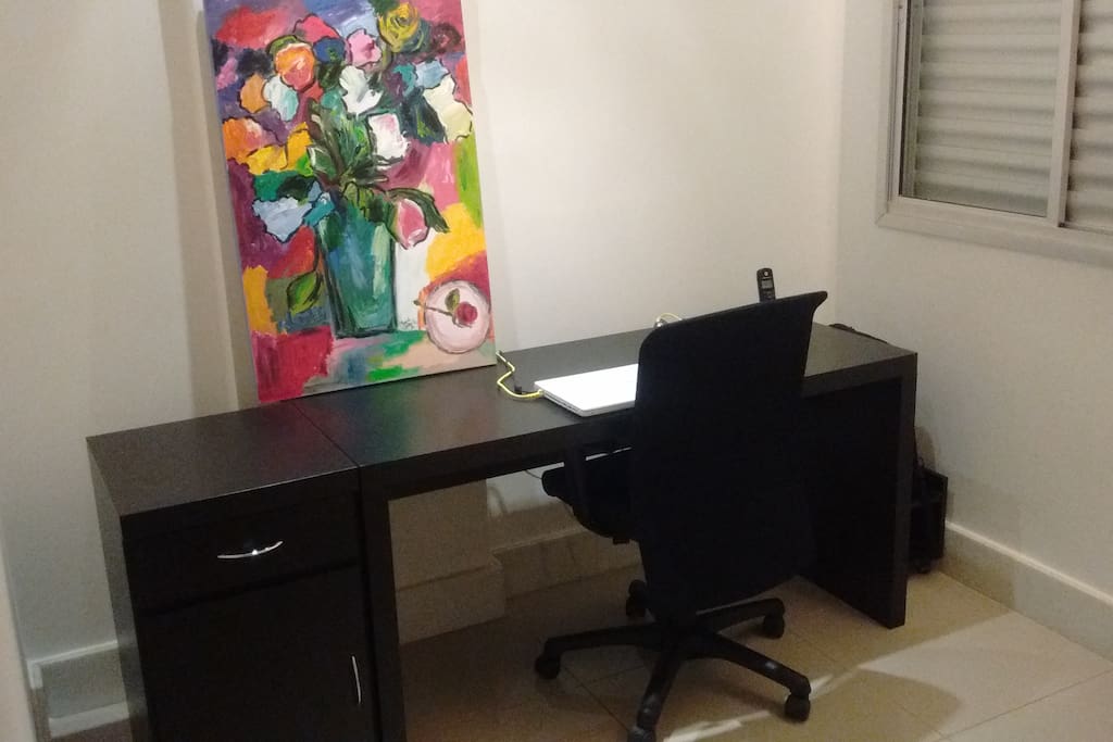 Lovely space for laptop