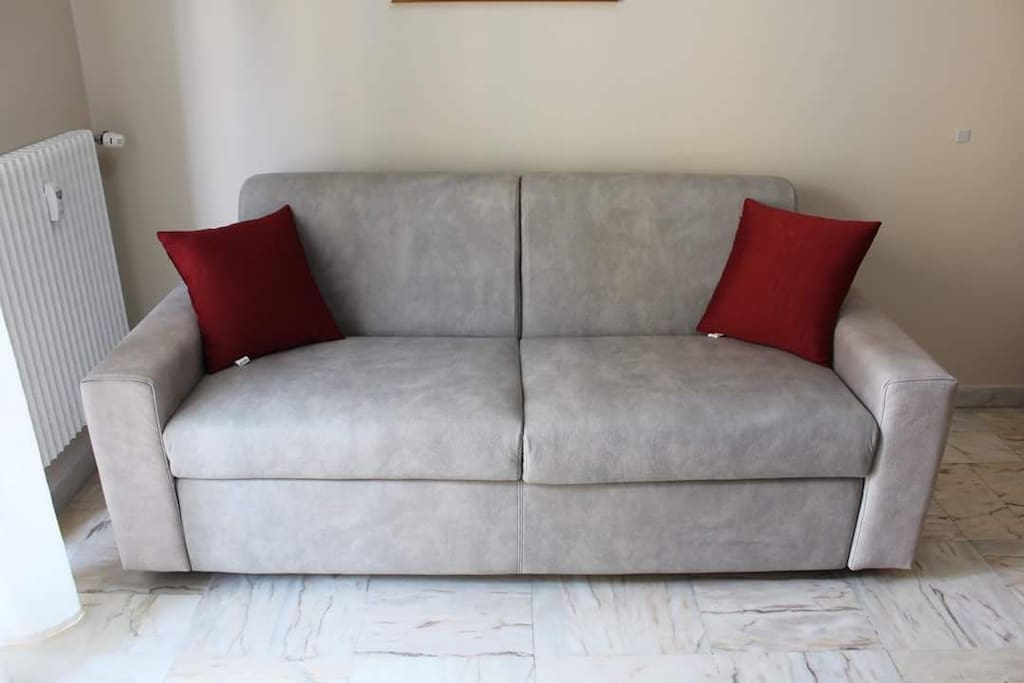 Divano letto.