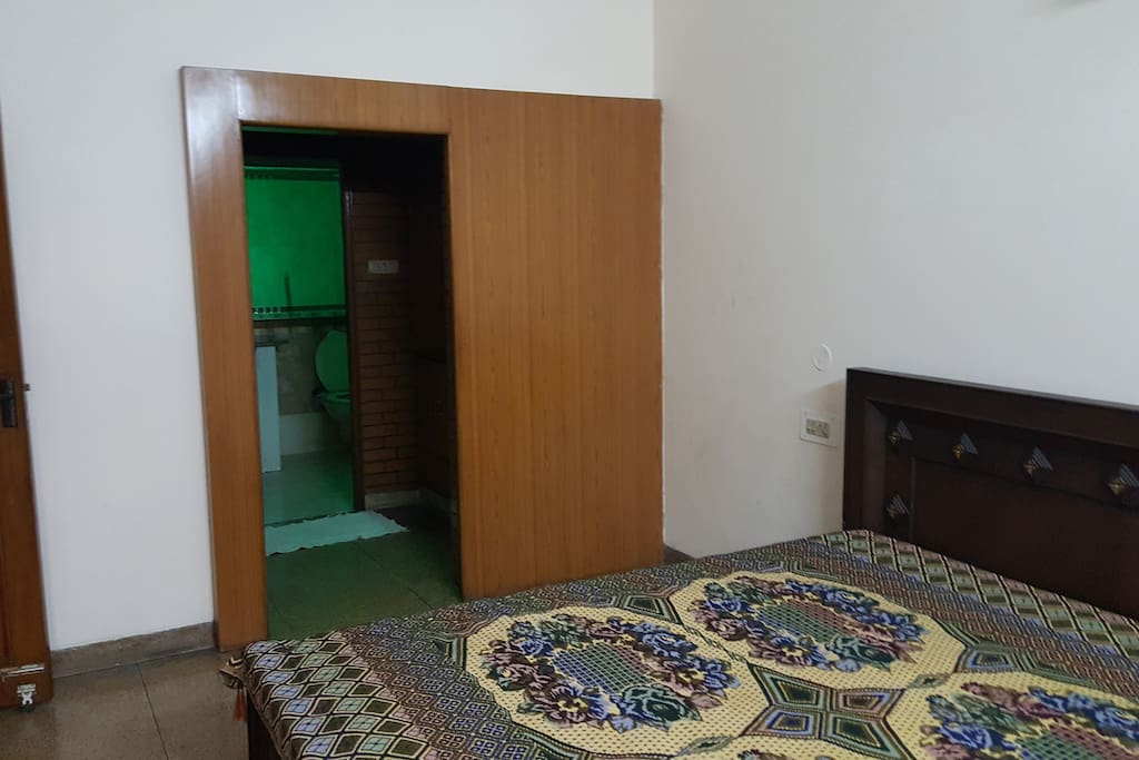 MASTER BED ROOM ALSO OPENS IN THE BACKYARD
