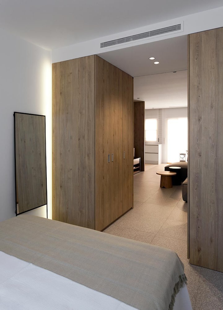 Dormitorio confortable y luminoso para descansar durante tus vacaciones en la Costa Blanca