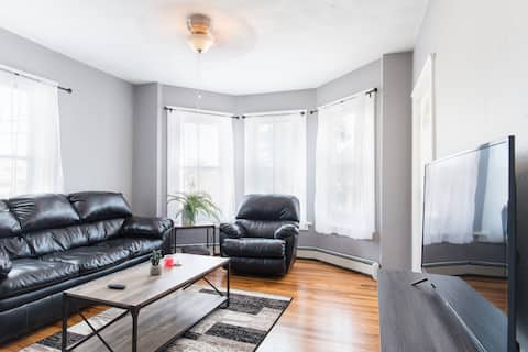 2Bed Unit near Kings Beach Off-Street Parking
