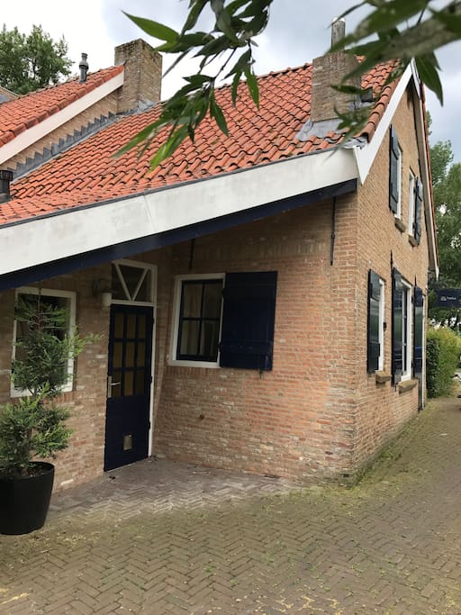 Private enterance