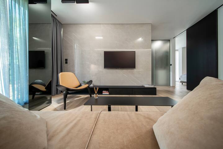 The Duke suite 302 (two bedroom suite) gallery image 5