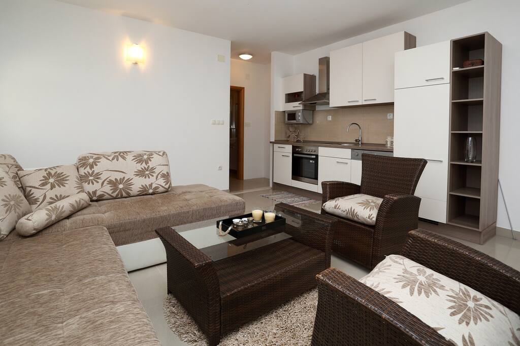 Ground floor apartment/Beige