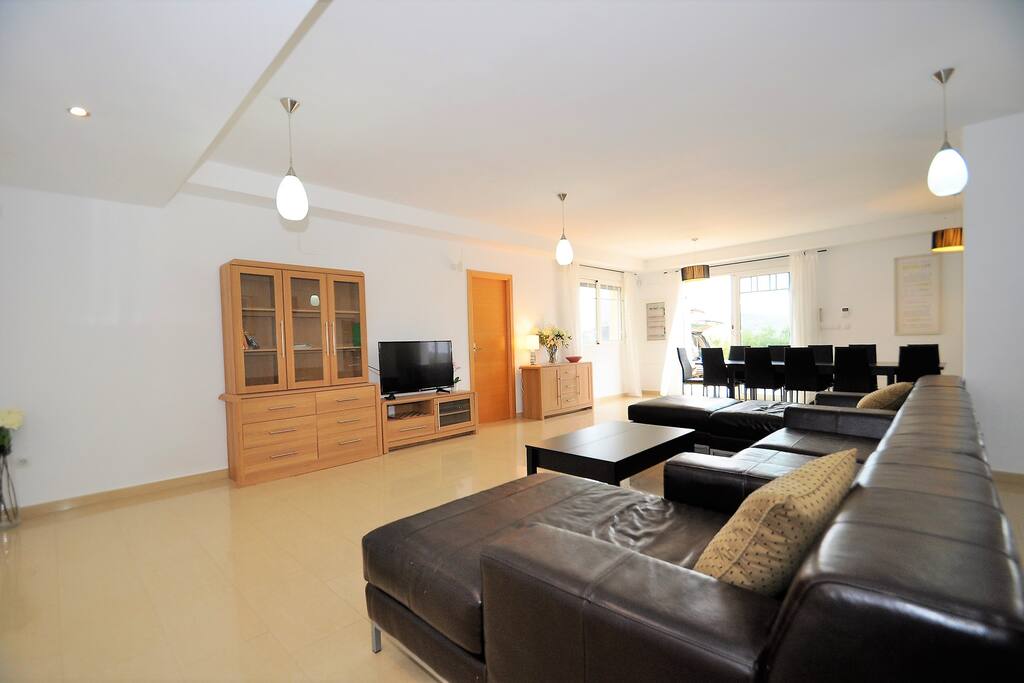 Downstairs lounge