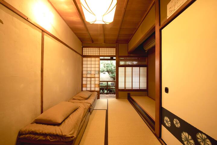 No Cleaning fee, Great Location "Cozy Triple-room"