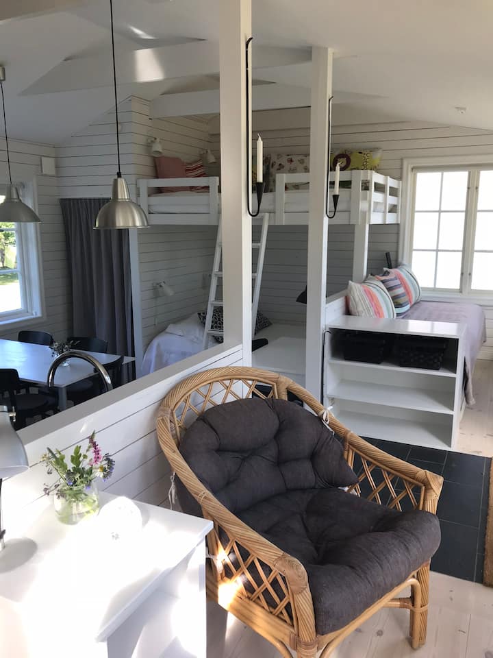 Wonderful Guesthouse With Sea View On Tranholmen - Danderyd