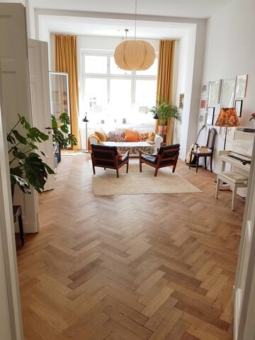 Cosy Berlin apt close to KaDeWe gallery image 4