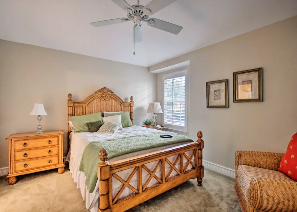 Bedroom 2 of 2 on 2nd floor, queen bed, shares jack and jill bathroom with other upstairs bedroom.  This bedroom has a large walk-in closet