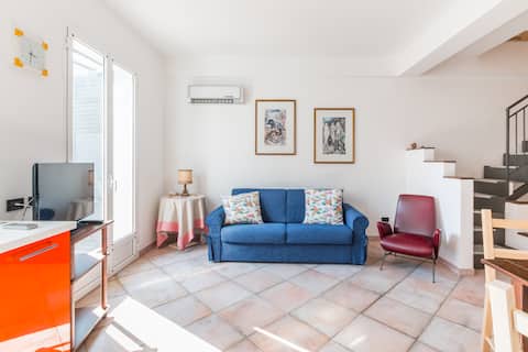 Successful Airbnb property: "Dabbanna house" near the sea, parking & wi.fi in Avola
