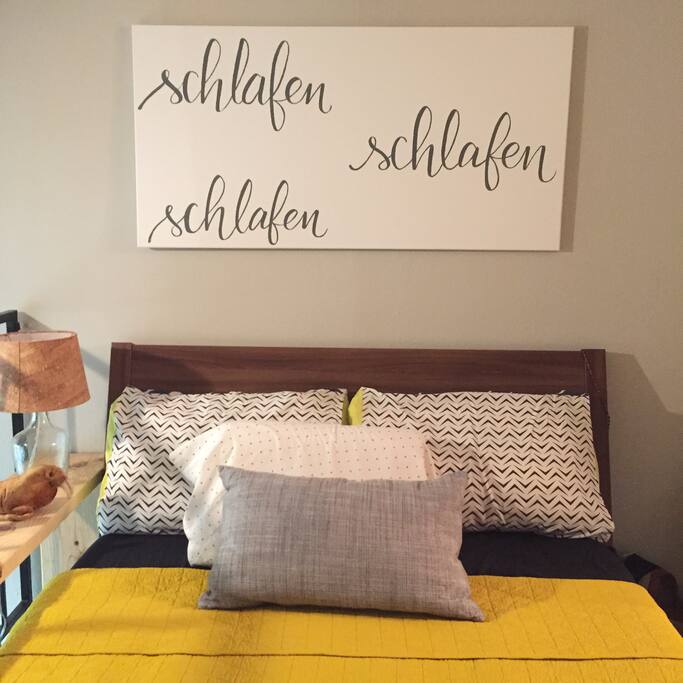 Bedroom (upstairs)