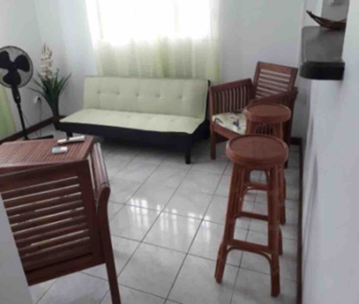 Sala de estar con sofá cama