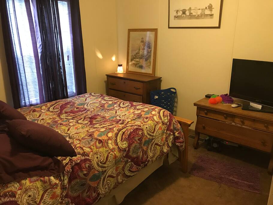 Bedroom 1-Double Bed