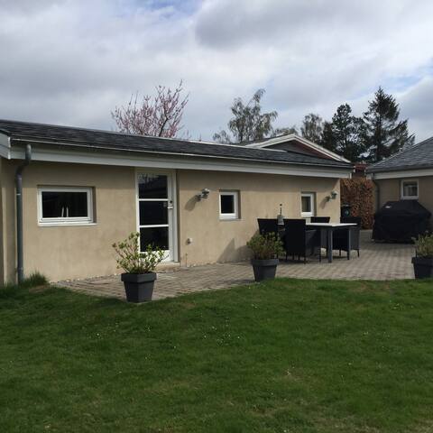 Lovely guesthouse close to the beach