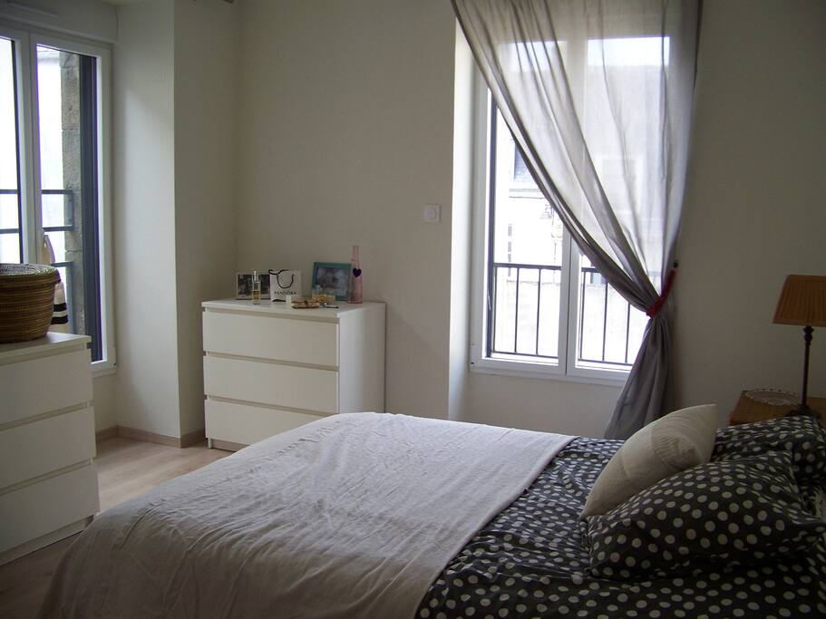 chambre coté cour trèsq calme