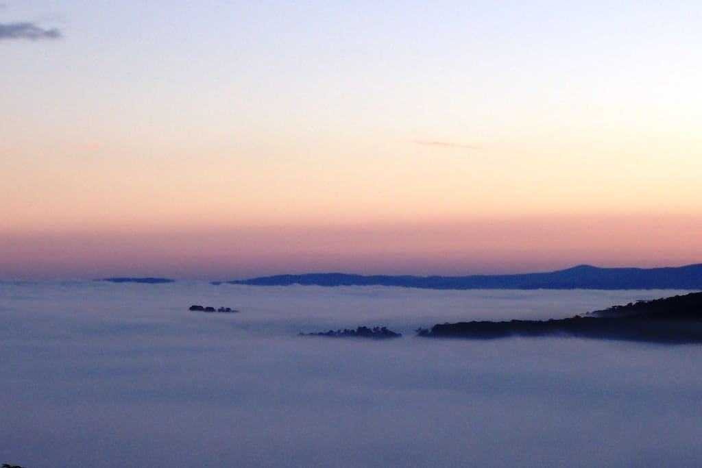 Sunrise on a foggy morning - Mountview Spa Cottage
