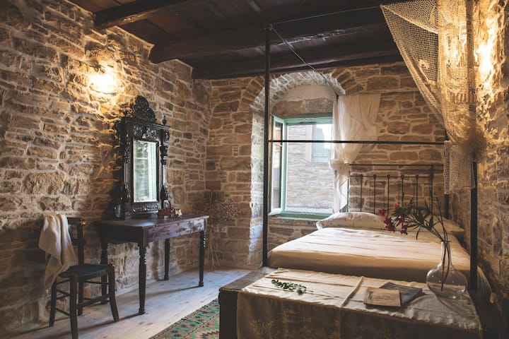 Luxurious traditional stone house in South Chios