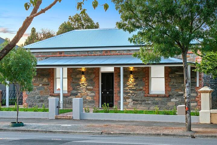 10 Murray feel like a local 3.5 bath