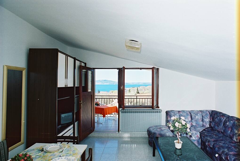 The top appartment's living room