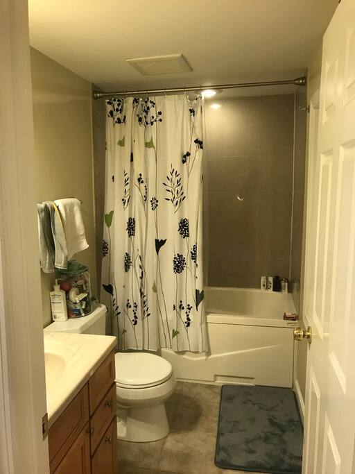 Shared full bathroom