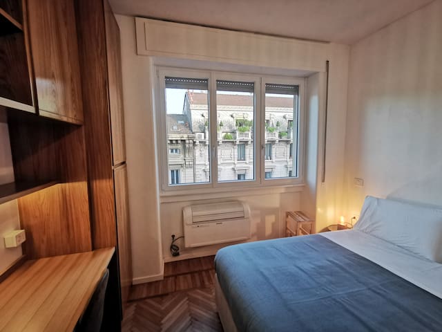 Santi's Apartaments M3 managed Airbnb listing 2