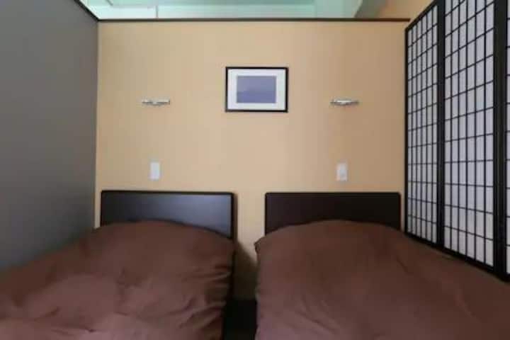 غرفة النوم 2