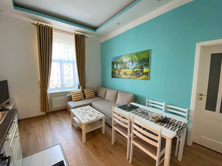 Fully Furnished Apartment N.2 With Free Parking - Prag
