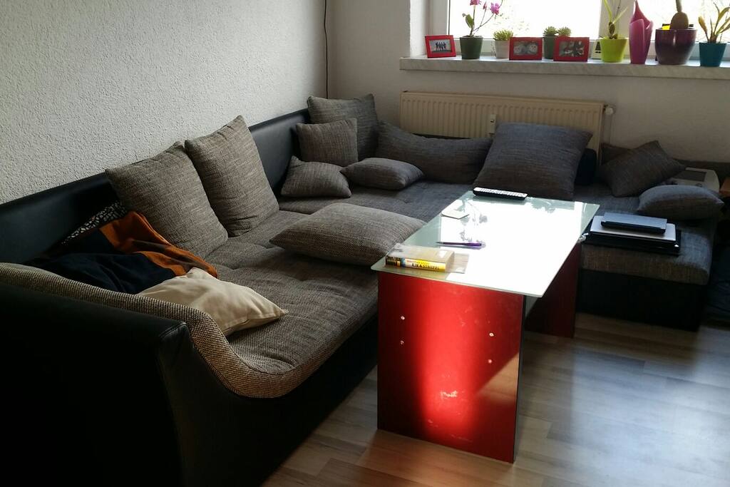 Doppelbettcouch. 15 Euro p.p.