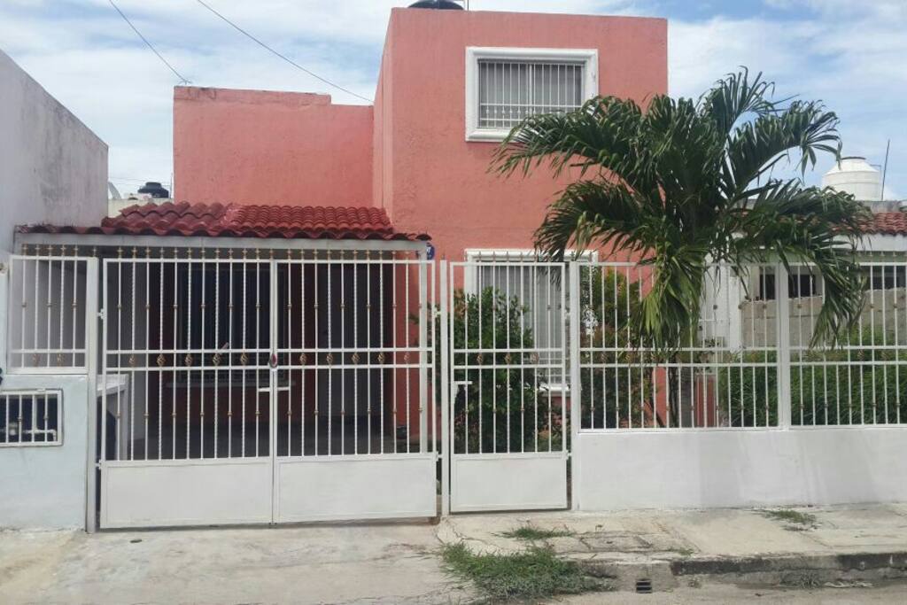 Pusimos reja para mayor seguridad aunque Mérida es un lugar seguro, en general.