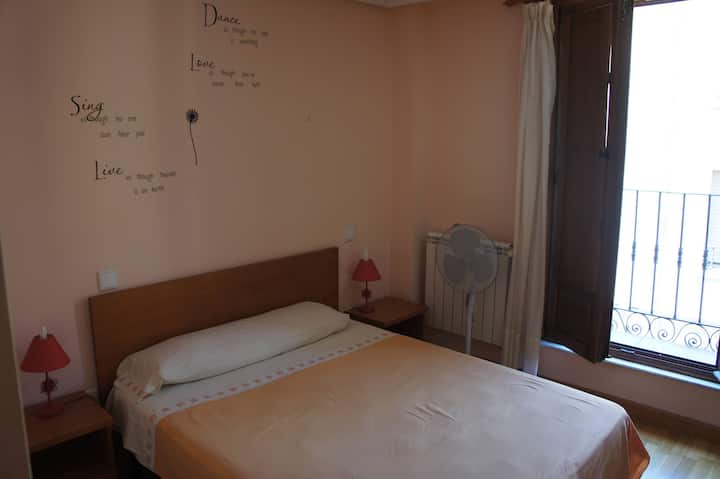 Picha ya chumba cha kulala